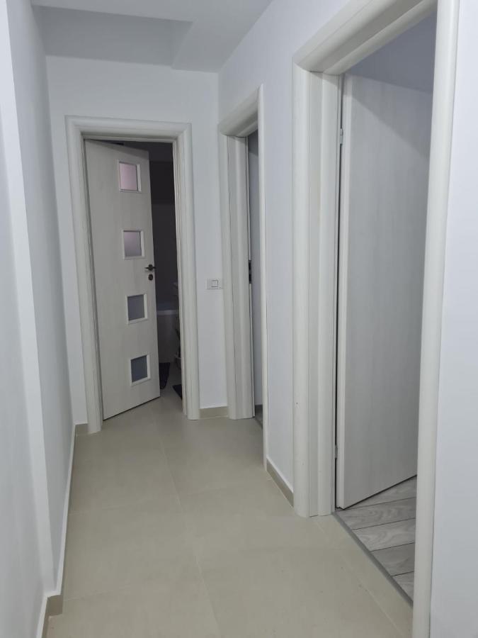 Bragadiru Deluxe 2 Bedroom Apartment With Balcony And Private Parking מראה חיצוני תמונה