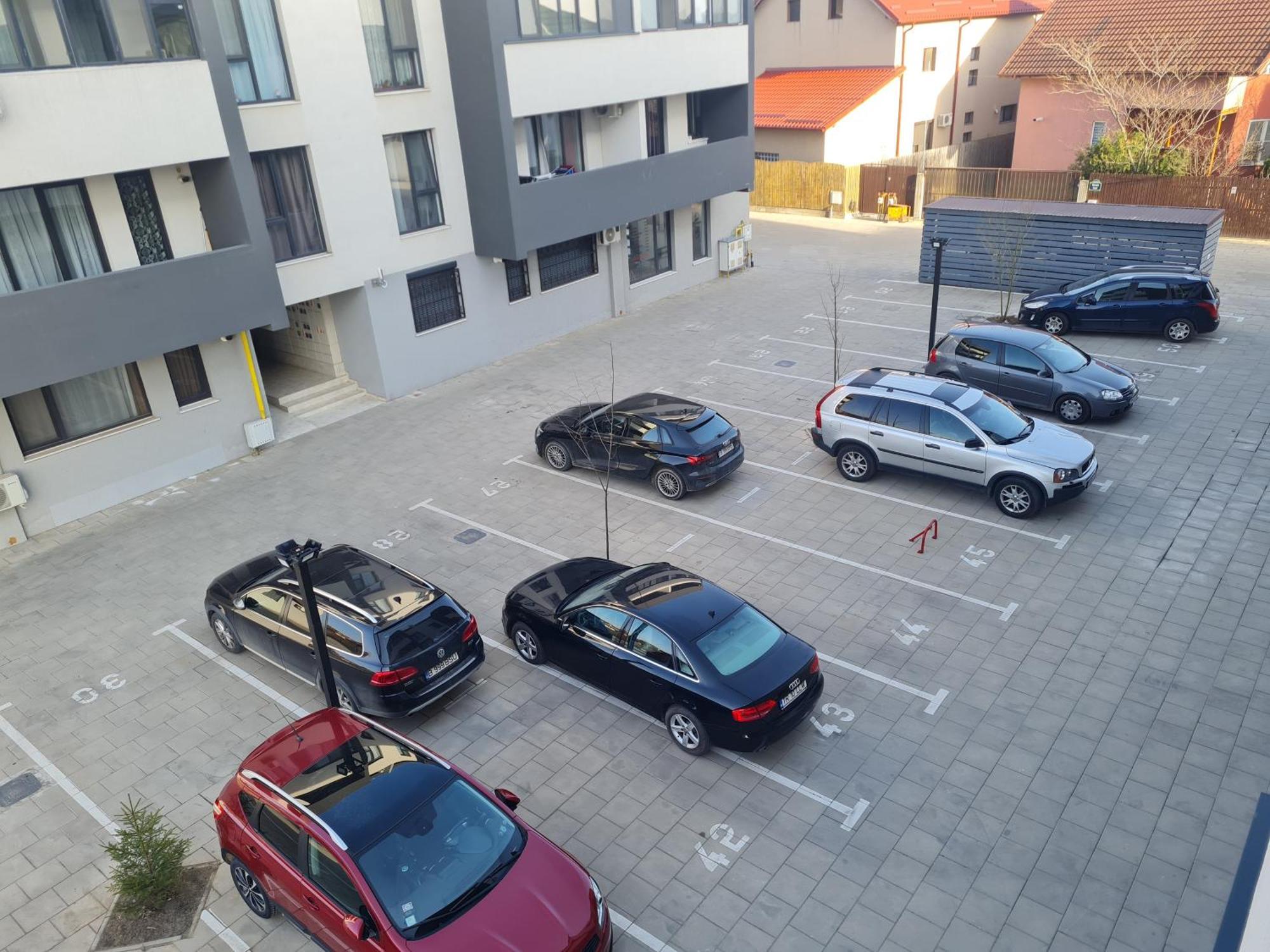 Bragadiru Deluxe 2 Bedroom Apartment With Balcony And Private Parking מראה חיצוני תמונה