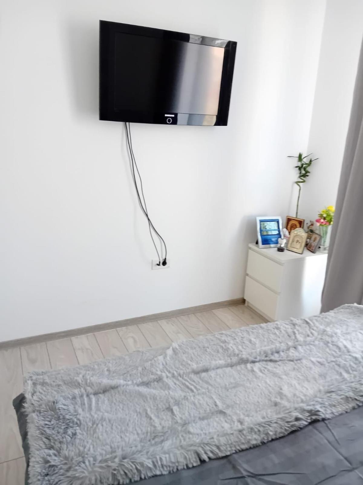 Bragadiru Deluxe 2 Bedroom Apartment With Balcony And Private Parking מראה חיצוני תמונה